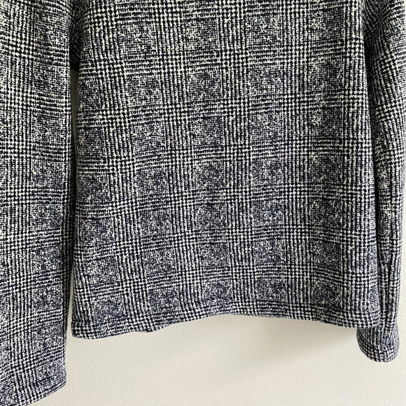 J. Crew Navy White Cozy Fleece Knit Plaid Checkered Turtleneck Sweater Size S - Picture 9 of 12